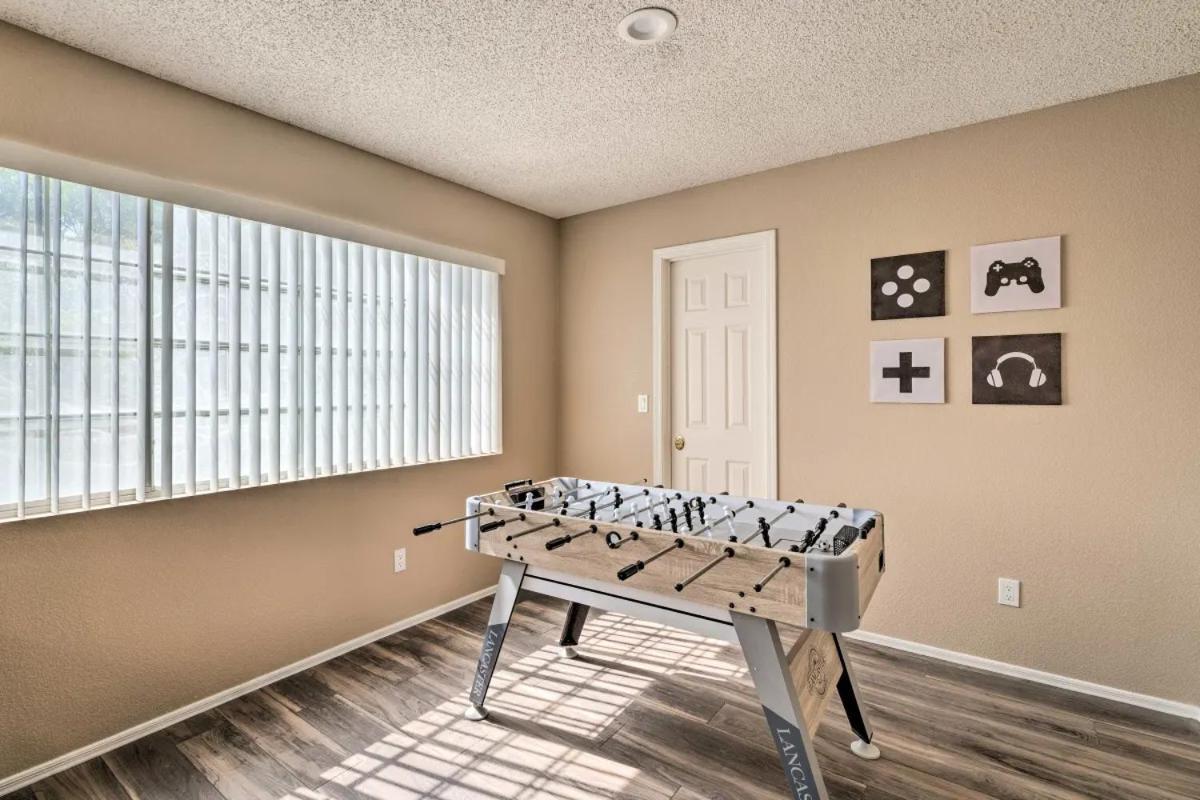 فيلا A Beautiful House With Hot Tub, Grill & Games! لاس فيغاس المظهر الخارجي الصورة